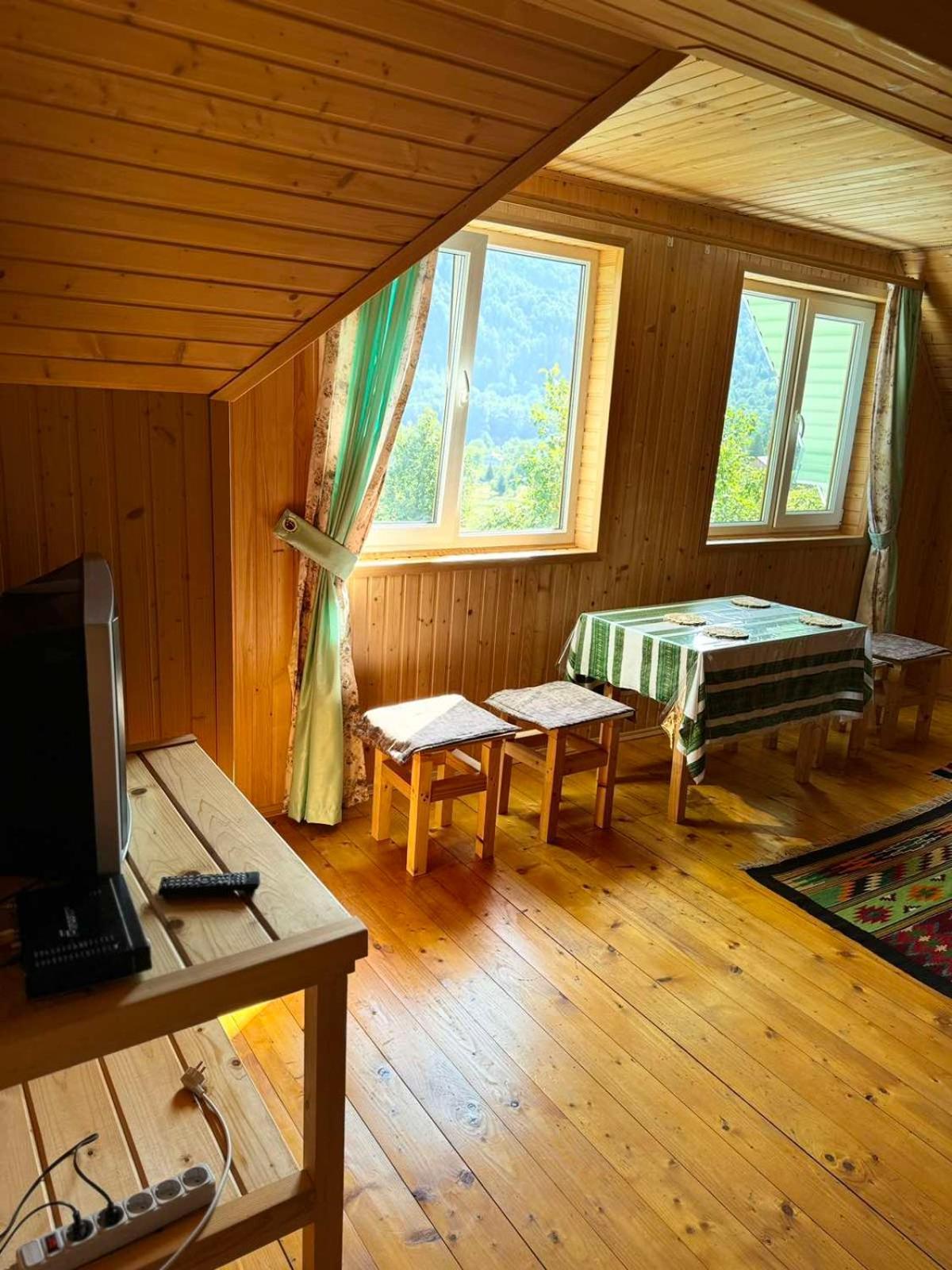 Садиба Кичера Petrashi Exteriör bild